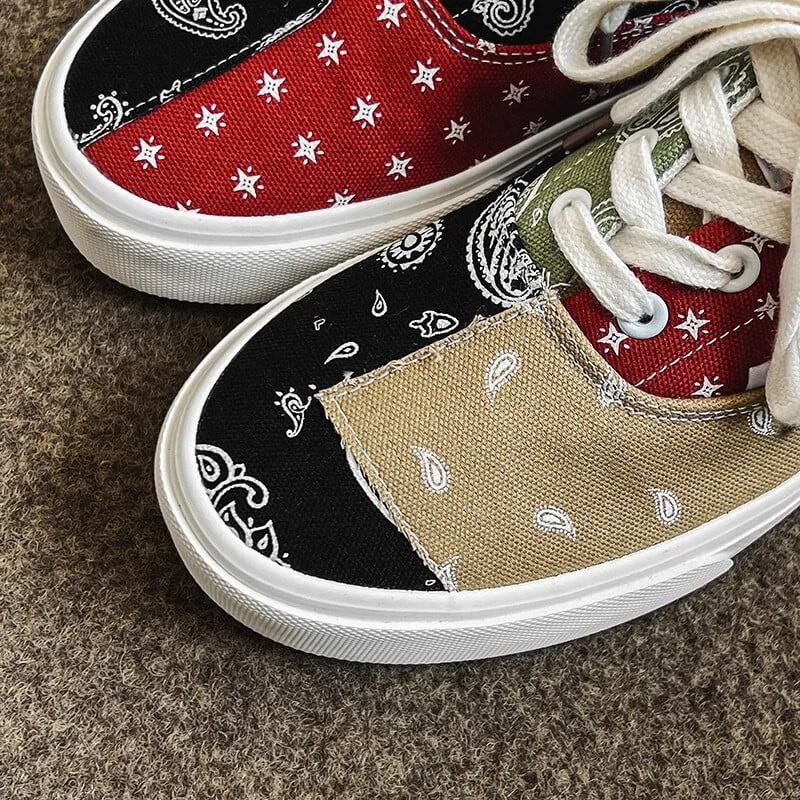 Hot Sale Fashion nyomtatott vászon cipők férfiaknak Alacsony árú, légáteresztő férfi gördeszka cipők Lapos vulkanizált cipők Espadrille Homme