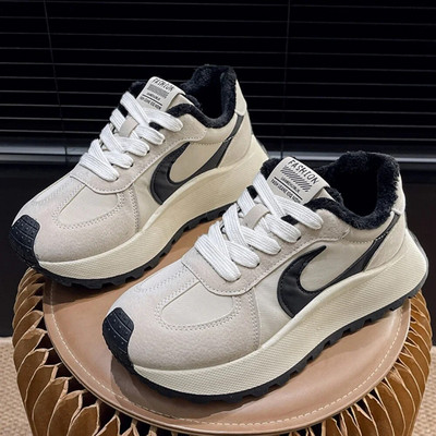 Naiste tossud hingavad jooksu vabaaja spordijalatsid Vulcanize tossud platvormkingad naiste spordijalatsid Valged tossud