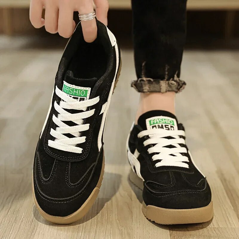 Nove jesenske muške tenisice od brušene kože 2023. Modne ravne cipele na vezanje za van, niske ležerne cipele s platformom za muškarce Tenisice za trčanje Protuklizne