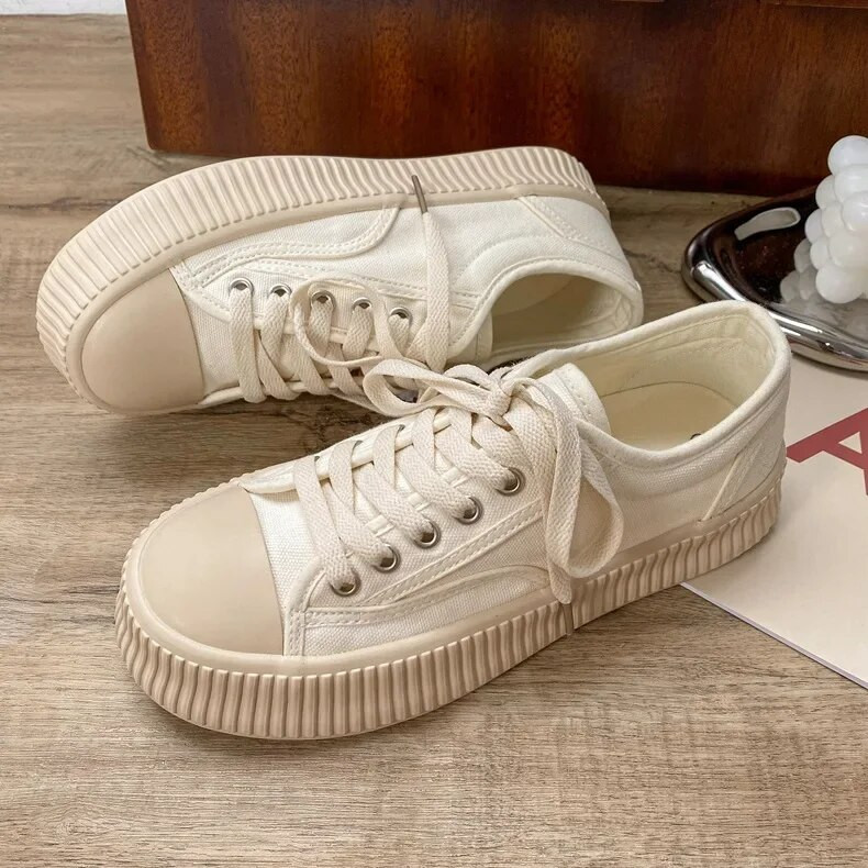 Vyriški laisvalaikio apatiniai drobiniai batai Harajuku stiliaus apvalūs suvarstomi lengvi riedlenčių batai Aukštos kokybės madingi vaikščiojimo batai