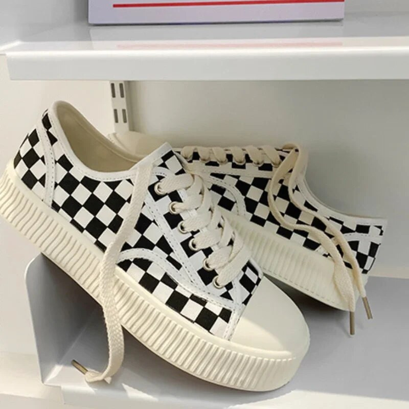 Vyriški laisvalaikio apatiniai drobiniai batai Harajuku stiliaus apvalūs suvarstomi lengvi riedlenčių batai Aukštos kokybės madingi vaikščiojimo batai