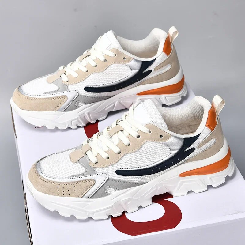 Meeste vabaajajalatsid Mitmekülgsed kulumiskindlad jooksujalatsid Välispordi Paarile Moodsad tossud meestele ja naistele