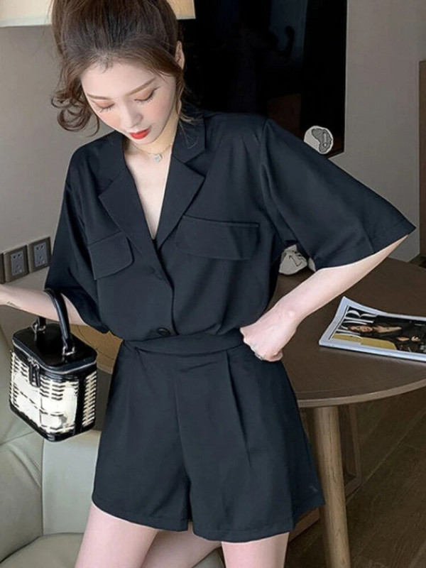 2023. évi nyári női új, nagyméretű, hozzáillő rövidnadrág szettek koreai laza divatos elegáns kardigán felső, széles szárú rövidnadrág kétrészes szett