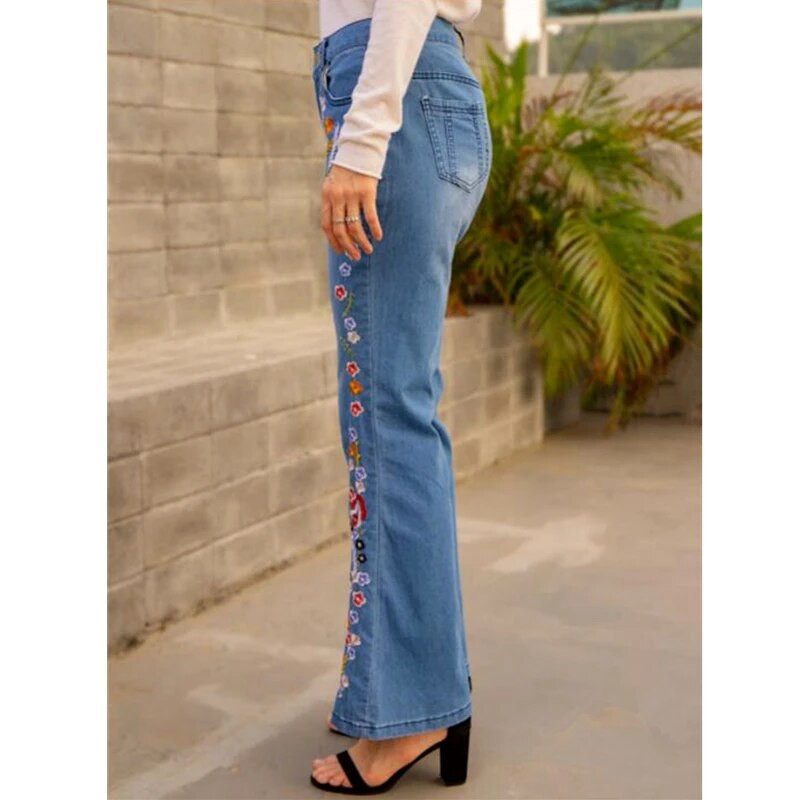 Kék hímzett farmer Női divat Alkalmi kiszélesedő középső derekú farmer nadrág XS-XXXXL Tavaszi és őszi szezonban