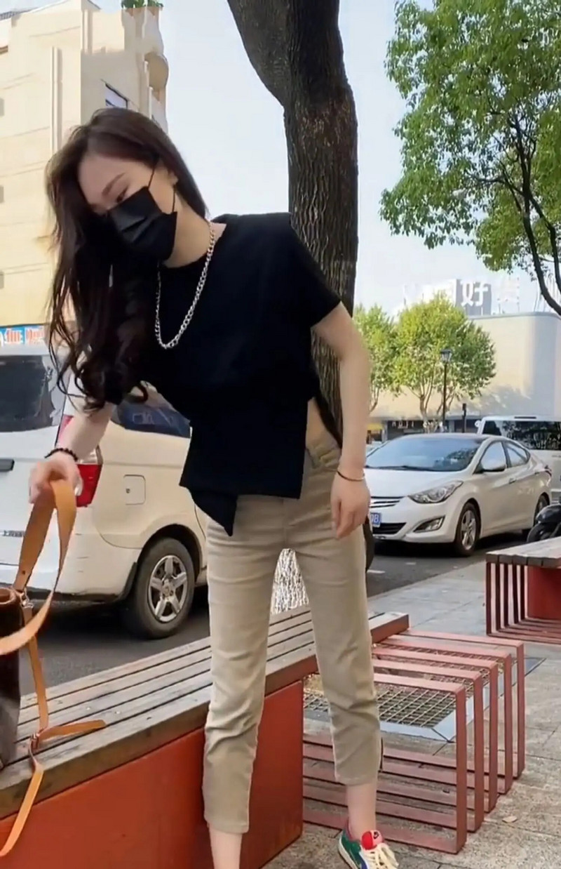 Blugi de damă mărime mare Blugi skinny de toamnă de femeie Fat Sister 2023 Pantaloni noi cu picioare drepte cu talie înaltă, potriviti pentru șold, coapsă groase