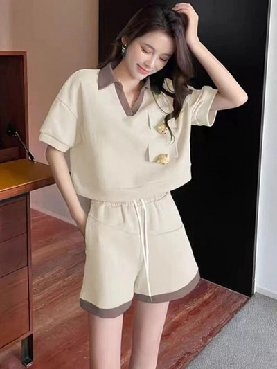 Nou în Seturi elegante de pantaloni scurți de vară pentru femei, asortate, coreeane, dulce, ursuleț, lejer, cu mânecă scurtă, ocazional, pentru femei. Set 2 bucăți