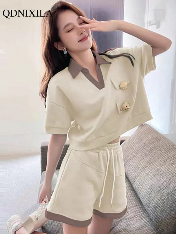 Nou în Seturi elegante de pantaloni scurți de vară pentru femei, asortate, coreeane, dulce, ursuleț, lejer, cu mânecă scurtă, ocazional, pentru femei. Set 2 bucăți