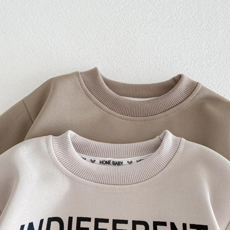 2024 m. pavasario naujiena vaikams skirtuose madinguose berniukų madinguose marškinėliuose – mažylio raidė su megztiniais viršutiniais drabužiais, vaikiški drabužiai 2–7 m.