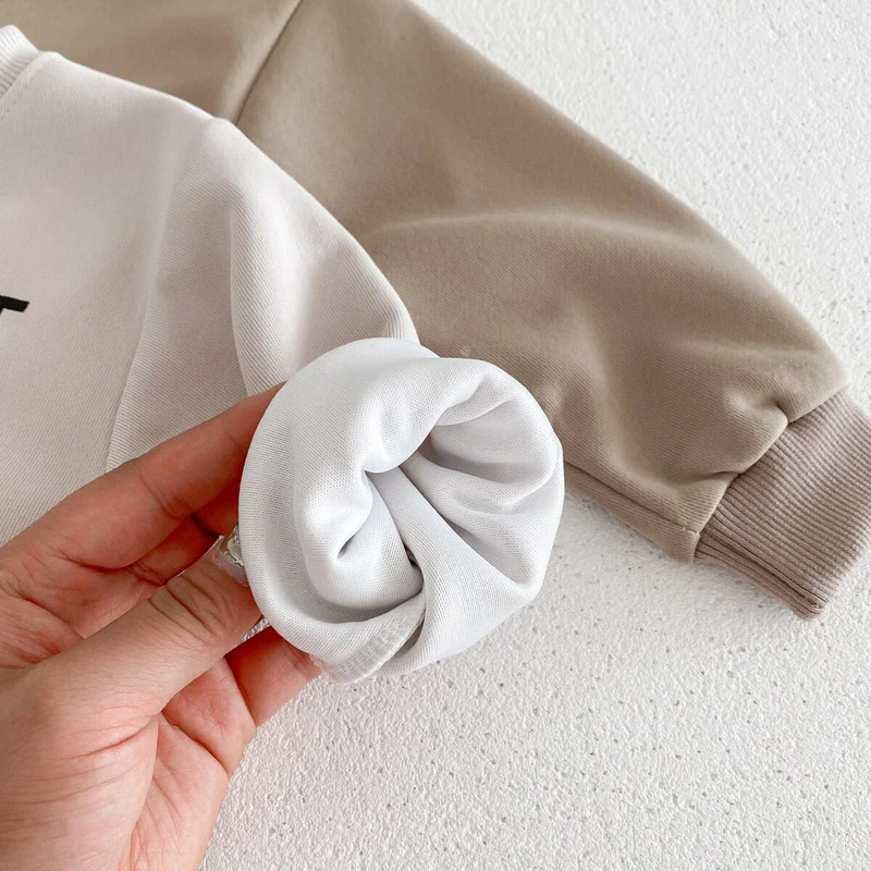 2024 m. pavasario naujiena vaikams skirtuose madinguose berniukų madinguose marškinėliuose – mažylio raidė su megztiniais viršutiniais drabužiais, vaikiški drabužiai 2–7 m.