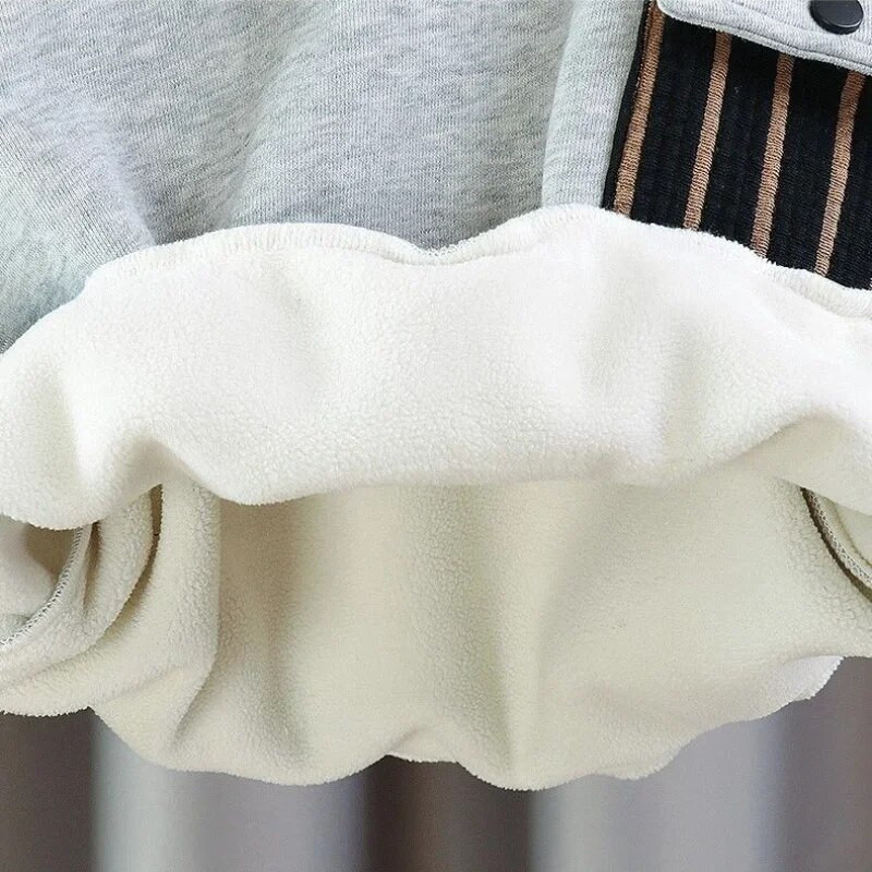 2024 m. pavasaris ir ruduo Nauji laisvalaikio vaikiški drabužiai Paprasti dryžuoti apvaliu kaklu ilgomis rankovėmis madingi universalūs megztiniai