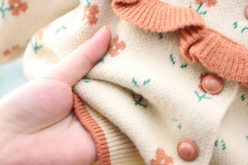 Mergaičių gėlėmis megzti megztiniai 2024 m. pavasaris Nauji Mažylių megztiniai Megztiniai Medvilniniai Viršutiniai Drabužiai Kūdikiams Vaikiški viršutiniai drabužiai Striukė Megztinis