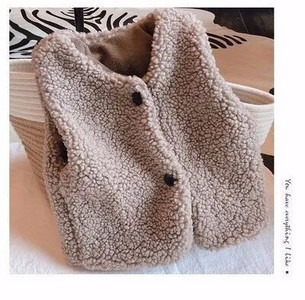 Rudens žiemos ėriuko vilna plius aksominė liemenė mergaičių berniukų pliušinė liemenė viena krūtinė V kaklelis vaikui šiltas madingas šiltas paltas