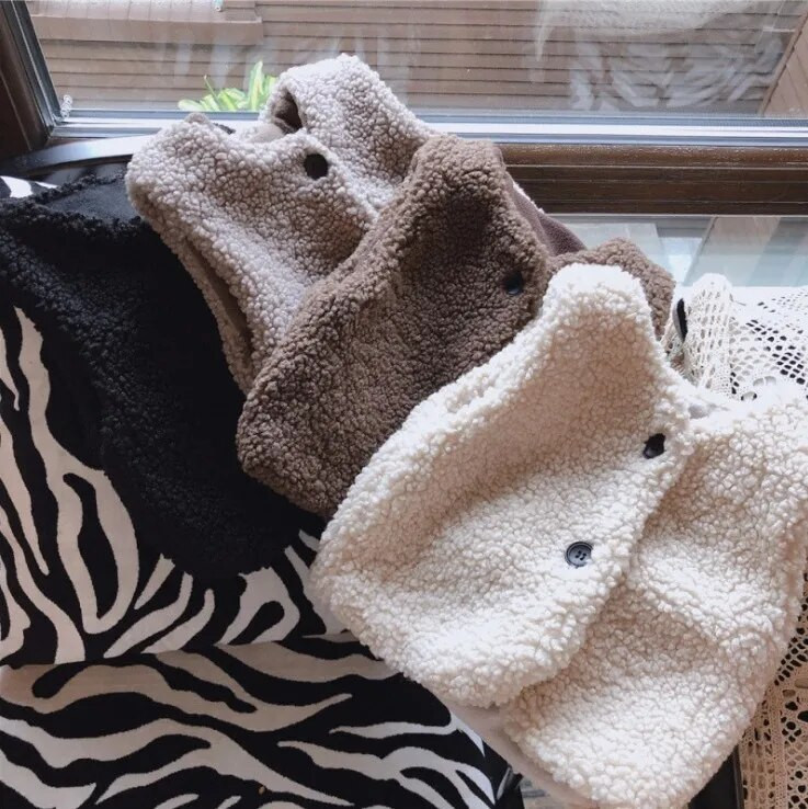 Rudens žiemos ėriuko vilna plius aksominė liemenė mergaičių berniukų pliušinė liemenė viena krūtinė V kaklelis vaikui šiltas madingas šiltas paltas