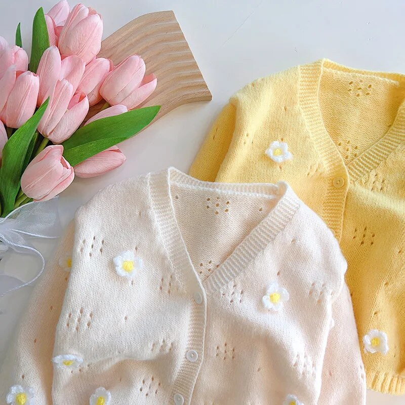 Pulover s cvjetovima za djevojčice, kardigan, novo proljeće i jesen 2024. Dječje pletene majice s V-izrezom Modni izdubljeni široki kaputi