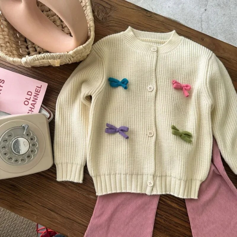 Παιδικά ρούχα Νέο πουλόβερ για κορίτσια Φθινοπωρινό Χειμερινό Φιόγκο Πλεκτό Μόδα Τοπ Μαλακό Χαλαρό Παντός Ταίρι Γλυκό Υπέροχο Κορίτσια Χαριτωμένο πουλόβερ