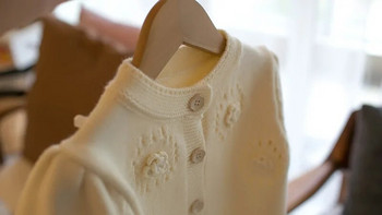 Φθινοπωρινό παιδικό πουλόβερ Πλεκτά ρούχα για κορίτσια Στρογγυλή λαιμόκοψη Κοίλη τρισδιάστατη ζακέτα λουλουδιών Κορυφαίο πολυχρηστικό παλτό μόδας παιδική στολή
