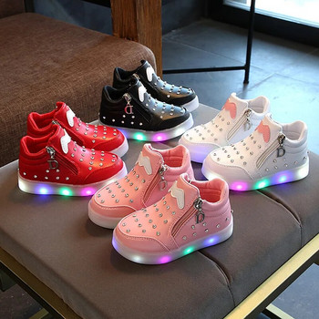 Детски маратонки със светлини Детски модни светещи LED нехлъзгащи се ежедневни обувки Момчета Момичета Маратонки с кукички Обувки за деца на открито