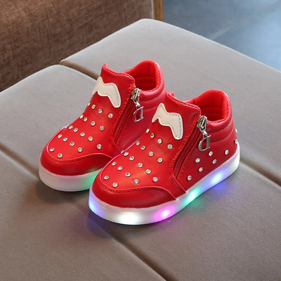 Детски маратонки със светлини Детски модни светещи LED нехлъзгащи се ежедневни обувки Момчета Момичета Маратонки с кукички Обувки за деца на открито