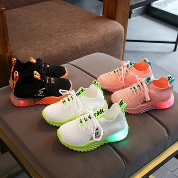 Нови детски светещи обувки Момчета Момичета Мрежест плат Спортни маратонки Бебешки модни маратонки Малки деца LED маратонки