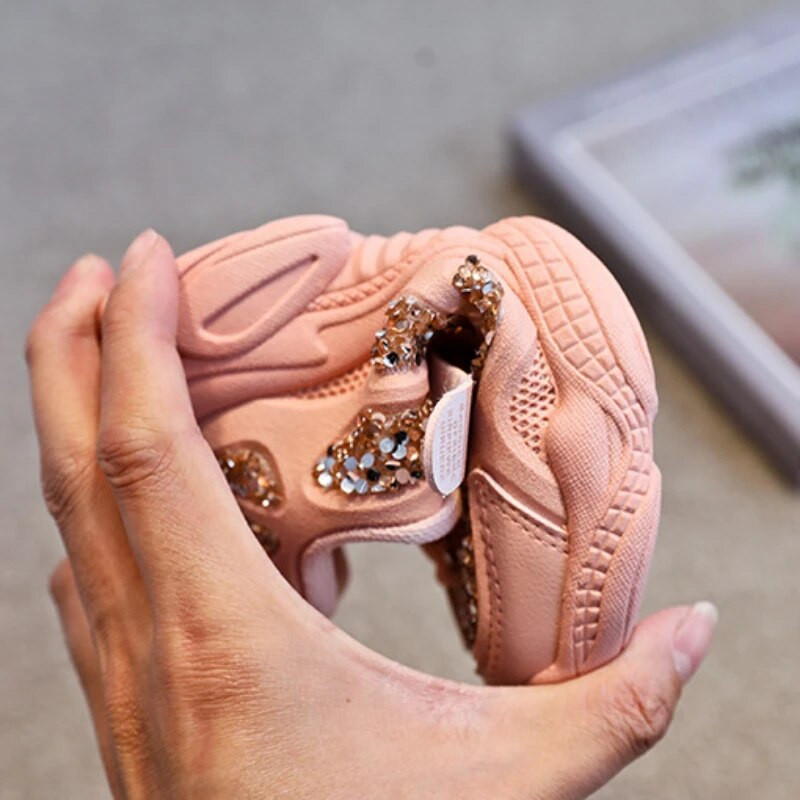 Suurused 26-37 Lastejalatsid tüdrukutele Suvised hingavast võrgust lastele Mugavad unisex poiste tossud vabaaja läikivad spordijalatsid