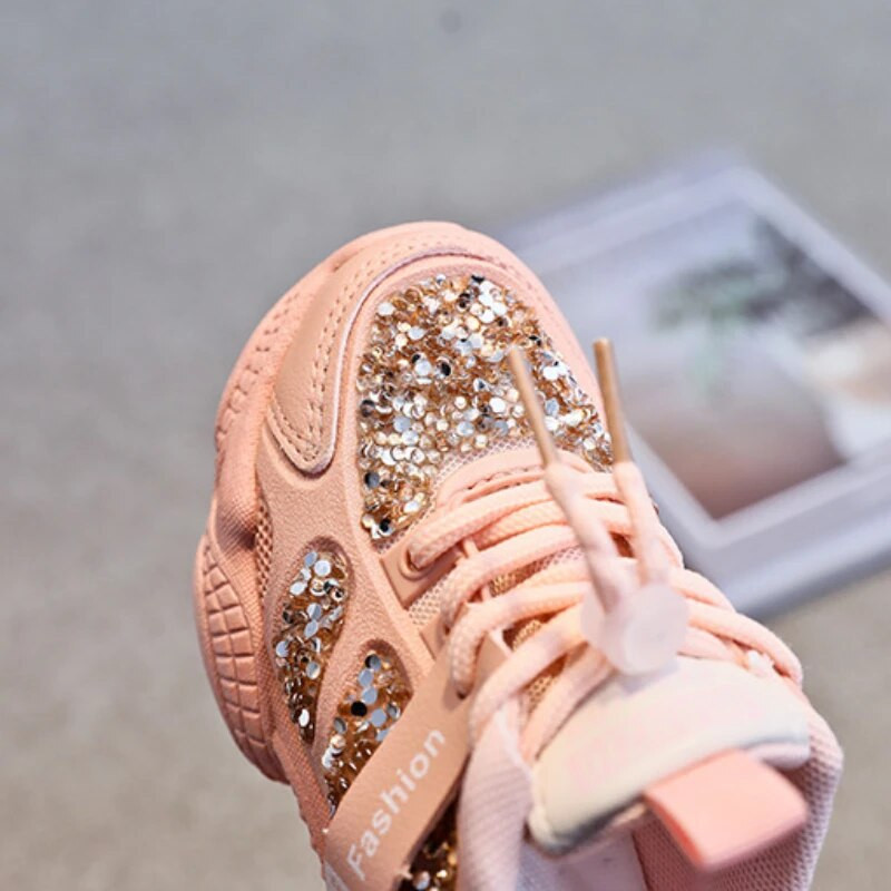 Suurused 26-37 Lastejalatsid tüdrukutele Suvised hingavast võrgust lastele Mugavad unisex poiste tossud vabaaja läikivad spordijalatsid