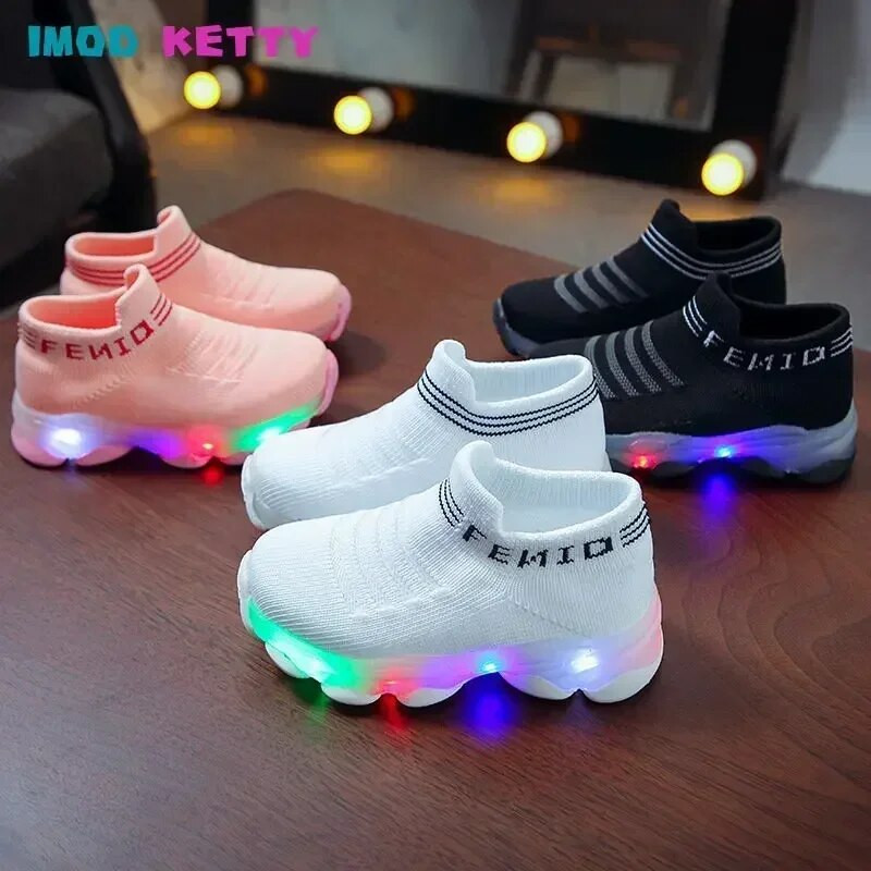 Tenisice Dječje Hot Selling Artikl 2023. Proljeće i ljeto Novi stil Djevojčice Dječaci Slovo Mrežaste Led Svjetleće čarape Tenisice Cipele