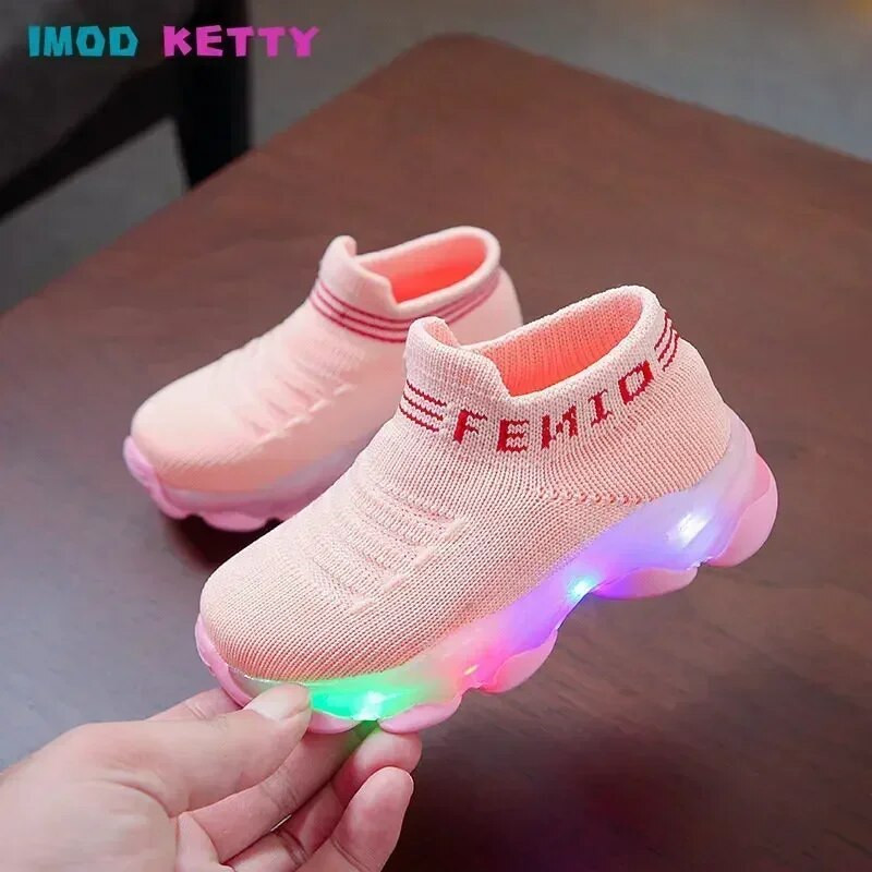 Tenisice Dječje Hot Selling Artikl 2023. Proljeće i ljeto Novi stil Djevojčice Dječaci Slovo Mrežaste Led Svjetleće čarape Tenisice Cipele