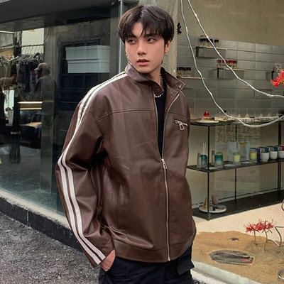 Jachetă din piele PU cu dungi IEFB, pentru bărbați, stil american, guler răsturnat, culoare solidă, haină scurtă pentru bărbați, buzunare cu fermoar Nou șic 9C4095