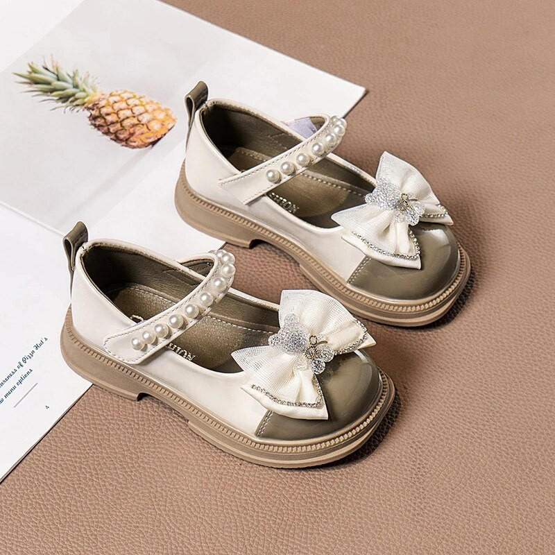 Nove kožne cipele za djevojčice iz 2023. s medvjedićima od poliuretana, jednostavne neklizajuće dječje modne princeze, plitke mokasinke s isporukom u paketu