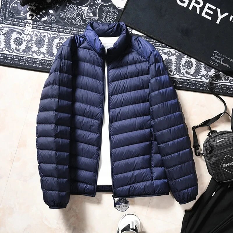 90 Zimski muški stil s bijelim pačjim paperjem Muški jesenski i zimski ultralagani kaputi Lagana perjanica s jednostavnim ovratnikom