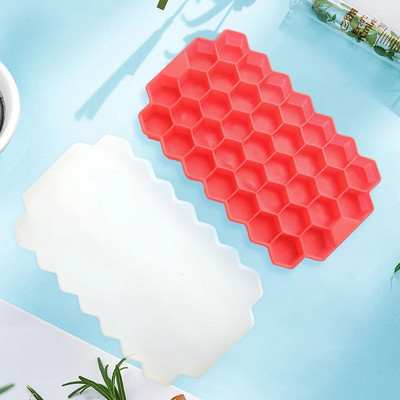 Tavă pentru cuburi de gheață, forma din silicon, cu 37 de grile, în formă de fagure de miere.