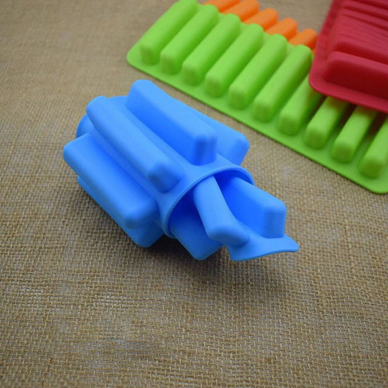 10 rács Jégkocka tálcák Újrafelhasználható szilikon jégkocka forma Fit sport vizes palack forma fagylalt készítő kiegészítők