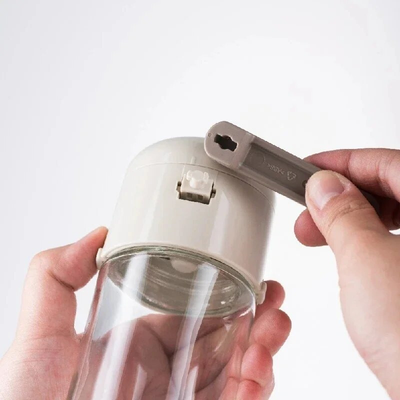 Virtuvė 180 ml 250 ml virimo druskos ir pipirų plaktuvai Kiekybinis prieskonių buteliukas kiekvienas paspaudimas 0,5 g dozuojamas druskos plaktuvas, stūmimo tipas