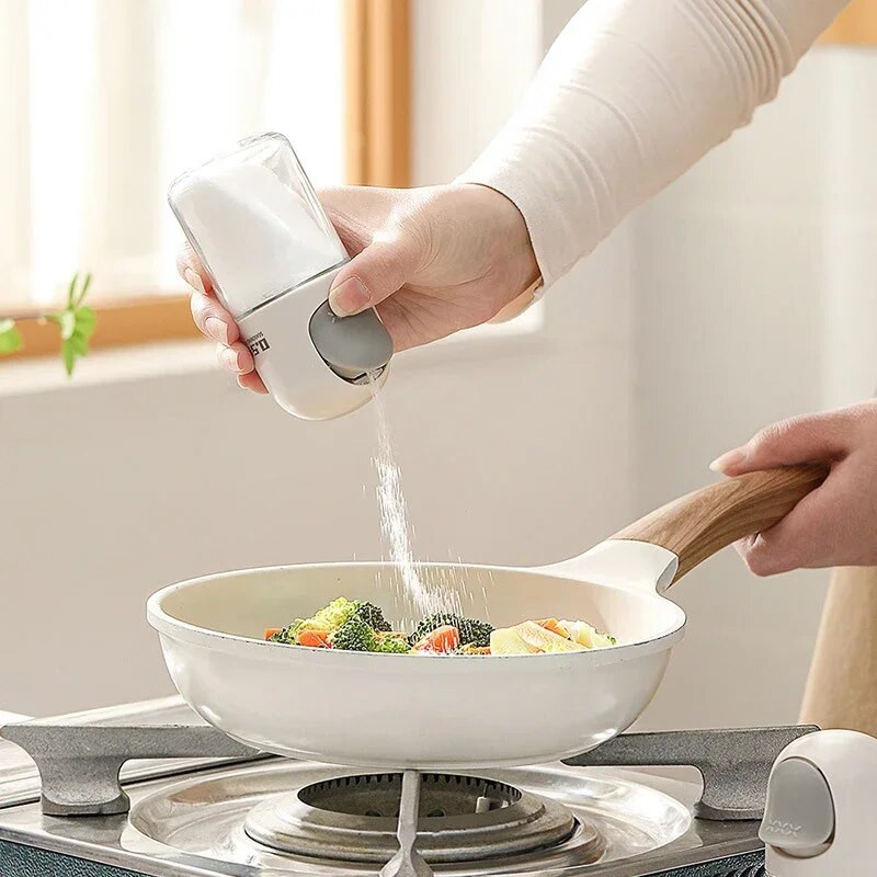 Naujas dozavimo druskos plaktuvas Push tipo druskos dozatorius Druskos bakas Cukraus buteliuko plaktuvo kanistras Kiekybinis prieskonių plaktuvas prieskonių dėžutė