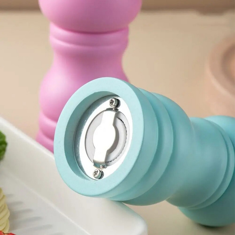 Spalvinga medinė 4 colių druskos ir pipirų malūnėlis su keramikine šlifavimo šerdimi, rankiniu būdu reguliuojamas prieskonių buteliukas, reguliuojamas dalelių storis