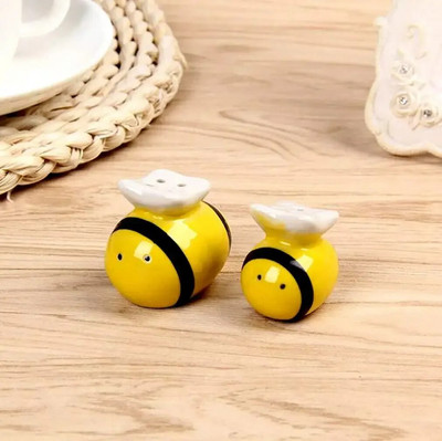 Posuđe za kuhanje u keramičkoj posudi za sol i papar u stilu leteće pčele