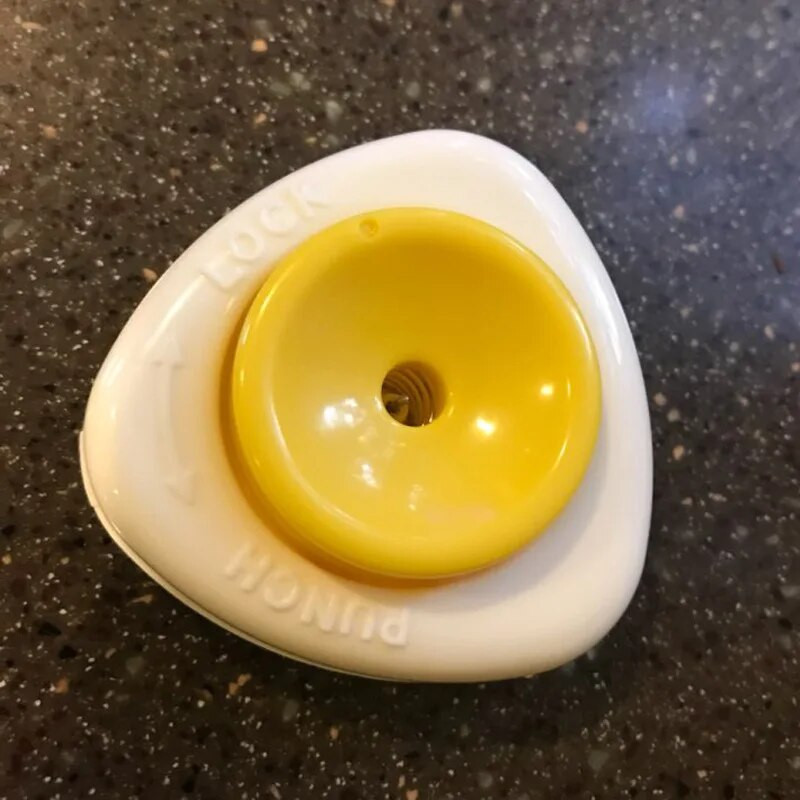 1 vnt. kiaušinių atidarytuvo įrankis Kiaušinių skylučių perforatorius Pusiau automatinis kiaušinių lukštas Kiaušinių plakiklis smeigtukas smeigtuko skirstytuvai Virtuvės velykiniai kiaušiniai