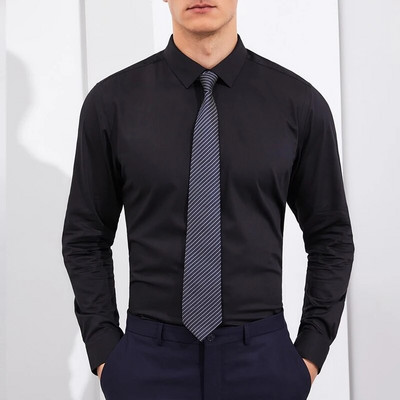 Cămăși alb pur de primăvară și vară pentru bărbați cu mâneci lungi, decorate cu corp subțire, la modă, business, casual și fără călcat