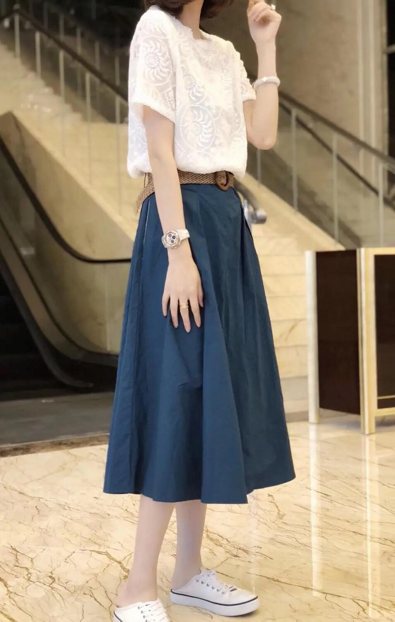 Ljeto 2020. Nove ženske bijele čipkaste bluze Modne čipkane majice kratkih rukava O-izrez Seksi majice Odjeća 9655 Uredske dame Elegantne majice