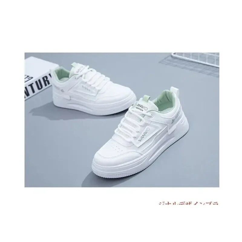 Visi laisvalaikio sportiniai batai, 2023 m. pavasaris ir ruduo Nauji pasauliniai moteriški batai Burst Fashion Ins Running Small White Shoes Board