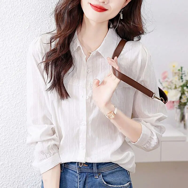 Proljeće Jesen Polo-izrez Elegantna modna bijela jednostavna košulja Ženska bluza dugih rukava Čipkana patchwork dugmad Ženski kardigan Top
