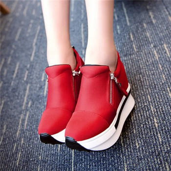 Маратонки на платформа 2023 г. Нови дамски червени ежедневни удобни обувки със скрит ток Черни платнени обувки Кецове на токчета Tenis De Mujer