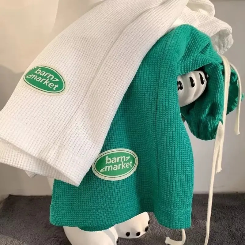 Moteriški šortai Vasariniai vienspalviai laisvos trumpos kelnės aukštu juosmeniu Sportinė apranga Moteriška 2023 m. apranga Laisvalaikio madingi šortai moterims