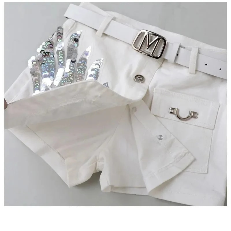 Madingas blizgučiais džinsinis trumpas sijonas moterims, 2023 m. pavasaris/vasara, naujas korėjietiškas aukšto juosmens, plonos, netaisyklingos seksualios, karštos kelnės, baltos, juodos, kasdienės