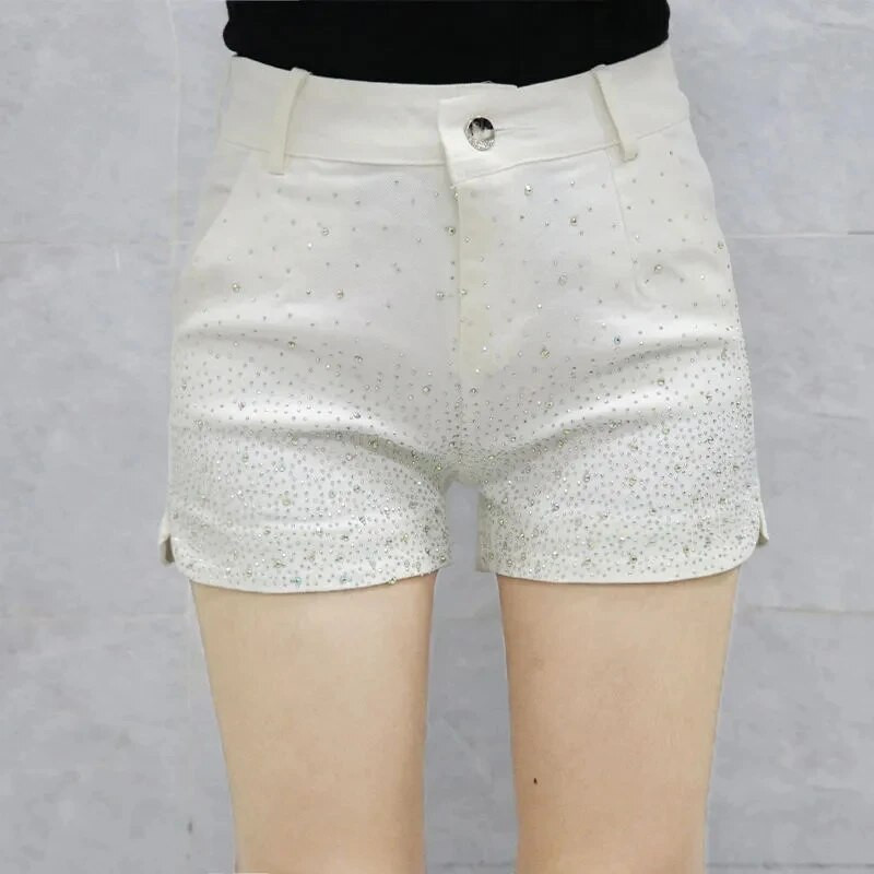 Moteriški deimantiniai džinsiniai šortai, skirti moteriškai aprangai, 2024 m. pavasario ruduo Nauji elastingi aukštu juosmeniu ploni šortai moteriškos laisvalaikio trumpos kelnės