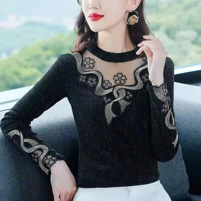 Jesen Zima Ženske bluze Baršunaste košulje Vintage izvezene izdubljene prozirne mrežaste ženske majice Ženska odjeća velikih veličina