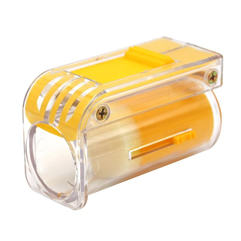 1 vnt. Bičių karalienės žymeklis, butelis Bičių ženklo narvas, plastikinis vienos rankos žymėjimo gaudyklė su stūmokliu, pliušiniai sodo bitininkystės reikmenys