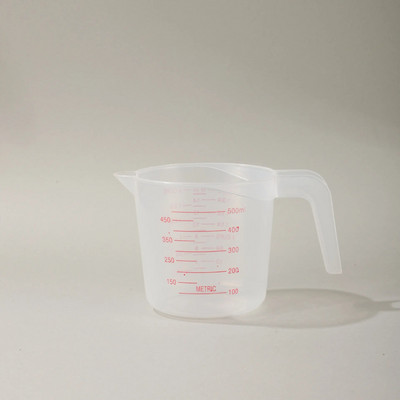 Plastikinis ąsotis su antgaliu, išpilstymo snapelis, permatoma kepimo rankena, virtuvės įrankis