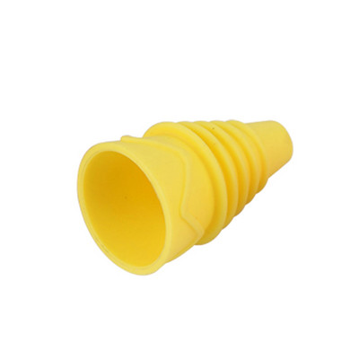 Sisetingimustes kasutatav puuviljakärbsepüünis Välistingimustes kasutatav korduvkasutatav lõks, painduv kummist püüdmislehter, mis sobib enamiku klaaside veinidega, siseruumides kasutatav kärbsepüünis