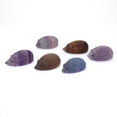 1,2"-es mini sündisznó szobor természetes kőből, fluoritból faragott otthoni dekoráció gyógyító kristály Reiki figura drágakövek dísz ajándék 1 db